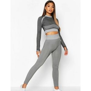 Seamless fit crop top and highwaisted leggings set